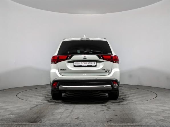 Mitsubishi Outlander III Рестайлинг 2 с пробегом 2017 года, цена 2 100 000 рублей, 165522 км, внедорожник, Автокод Объявления