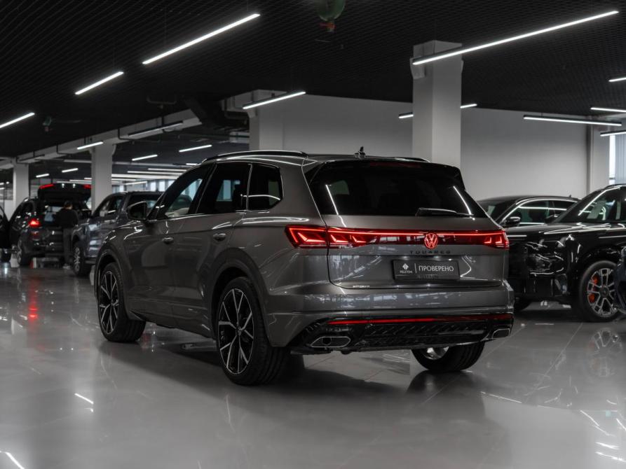 Volkswagen Touareg III Рестайлинг Москва  - изображение 4