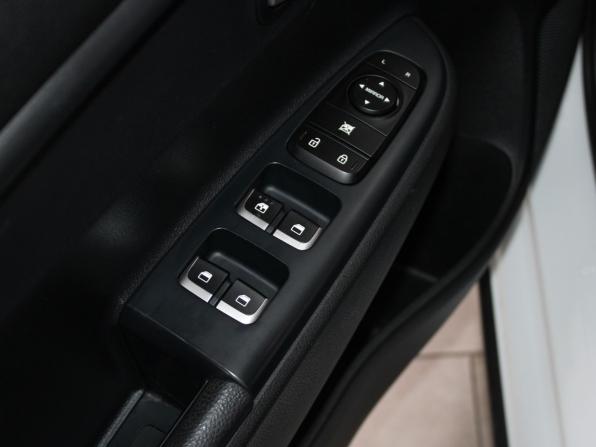 Kia Rio IV с пробегом 2019 года, цена 1 689 900 рублей, 98511 км, хэтчбек, Автокод Объявления