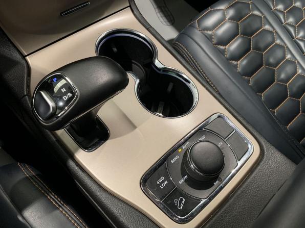Jeep Grand Cherokee IV (WK2) Рестайлинг с пробегом 2013 года, цена 1 799 000 рублей, 185379 км, внедорожник, Автокод Объявления
