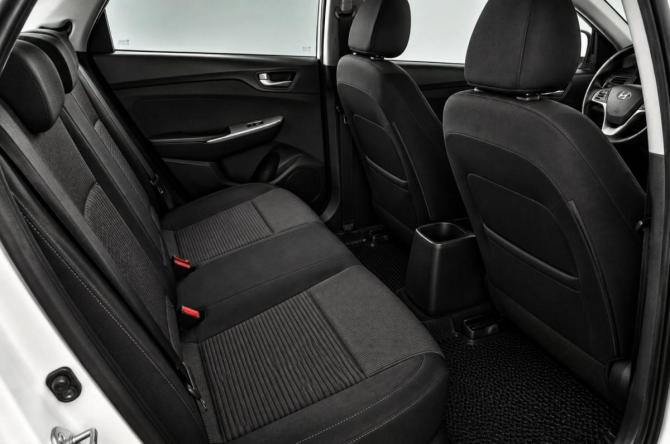 Hyundai Solaris I с пробегом 2012 года, цена 639 000 рублей, 330000 км, седан, Автокод Объявления