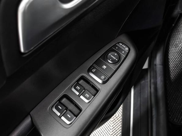 Kia Sportage IV Рестайлинг с пробегом 2021 года, цена 2 399 000 рублей, 56278 км, внедорожник, Автокод Объявления
