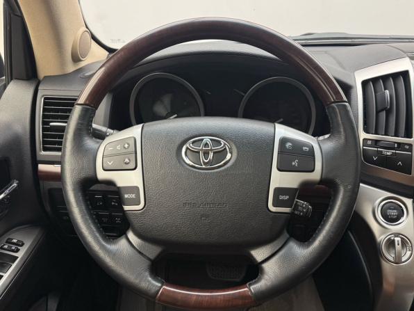 Toyota Land Cruiser 200 Series Рестайлинг 1 с пробегом 2014 года, цена 5 599 000 рублей, 180045 км, внедорожник, Автокод Объявления