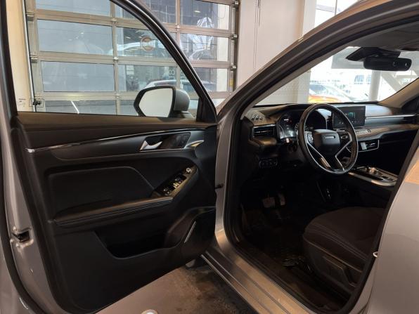Haval Jolion I с пробегом 2023 года, цена 2 100 000 рублей, 18535 км, внедорожник, Автокод Объявления