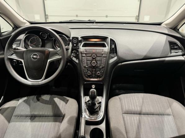 Opel Astra J с пробегом 2012 года, цена 579 000 рублей, 119682 км, хэтчбек, Автокод Объявления