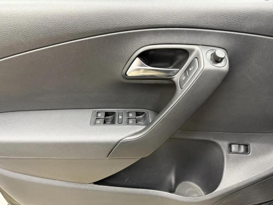 Volkswagen Polo V Рестайлинг Набережные Челны  - изображение 6