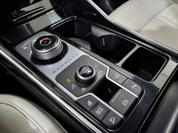 Kia Sorento IV с пробегом 2021 года, цена 3 650 000 рублей, 90679 км, внедорожник, Автокод Объявления