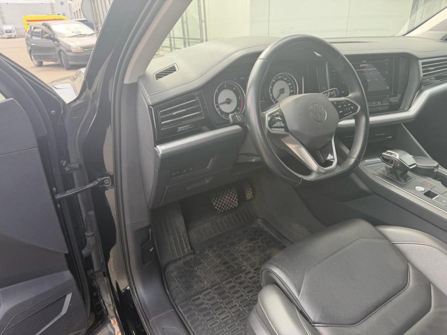 Volkswagen Touareg III Москва  - изображение 2