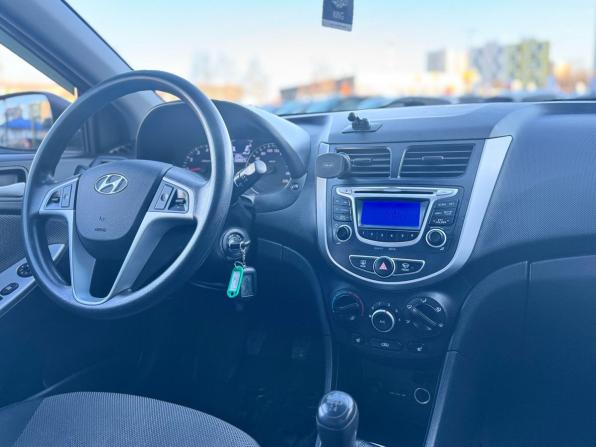Hyundai Solaris I с пробегом 2014 года, цена 719 000 рублей, 159937 км, седан, Автокод Объявления