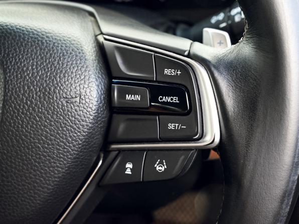 Honda Insight III с пробегом 2018 года, цена 2 049 000 рублей, 97989 км, седан, Автокод Объявления