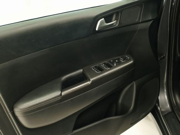 Kia Sportage IV с пробегом 2017 года, цена 1 938 000 рублей, 135706 км, внедорожник, Автокод Объявления