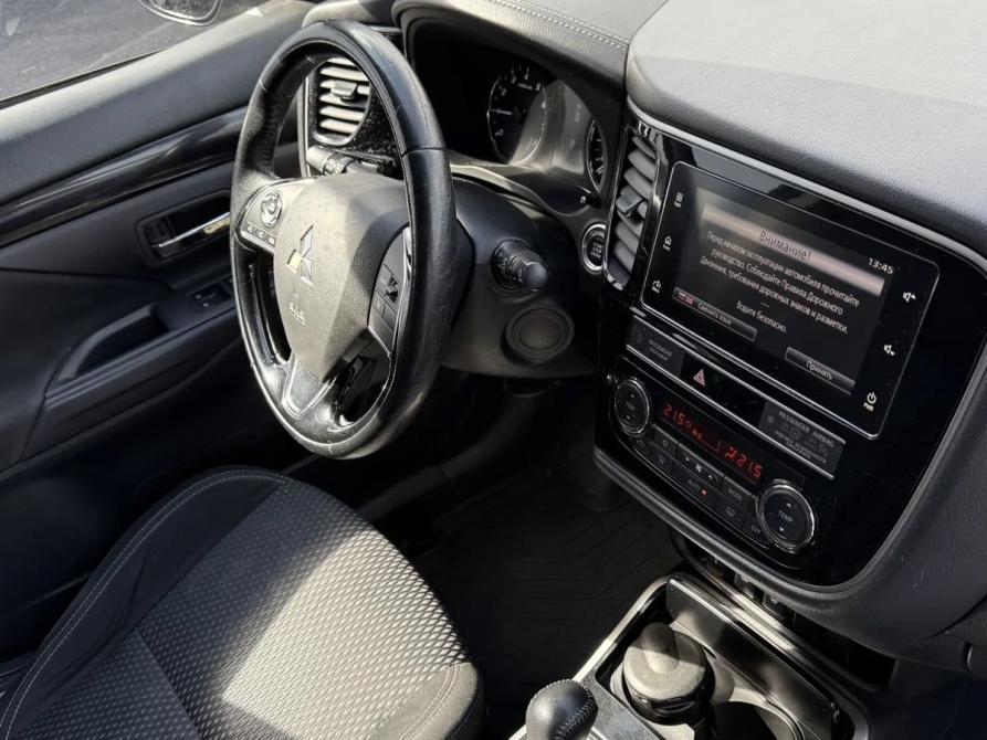 Mitsubishi Outlander III Рестайлинг 2 Санкт-Петербург  - изображение 3