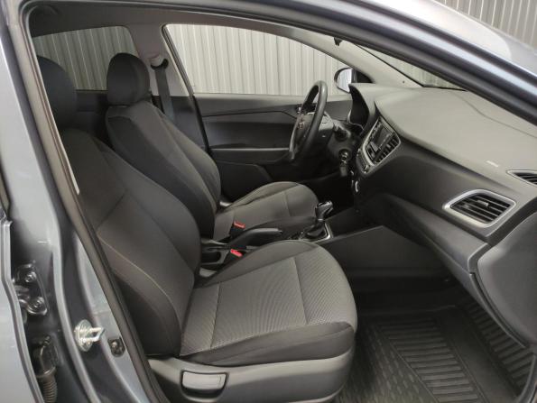 Hyundai Solaris II с пробегом 2017 года, цена 1 339 000 рублей, 126462 км, седан, Автокод Объявления