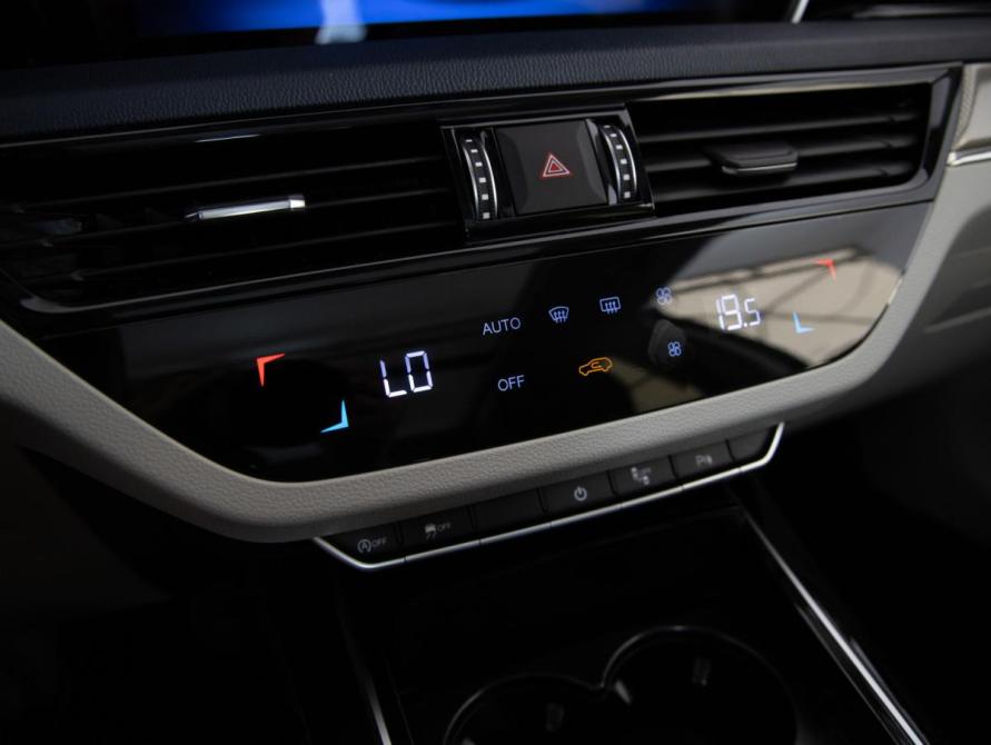 Hongqi HS5 I Санкт-Петербург  - изображение 18