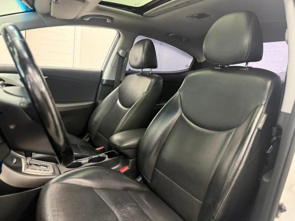 Hyundai Avante V с пробегом 2013 года, цена 970 000 рублей, 199767 км, седан, Автокод Объявления