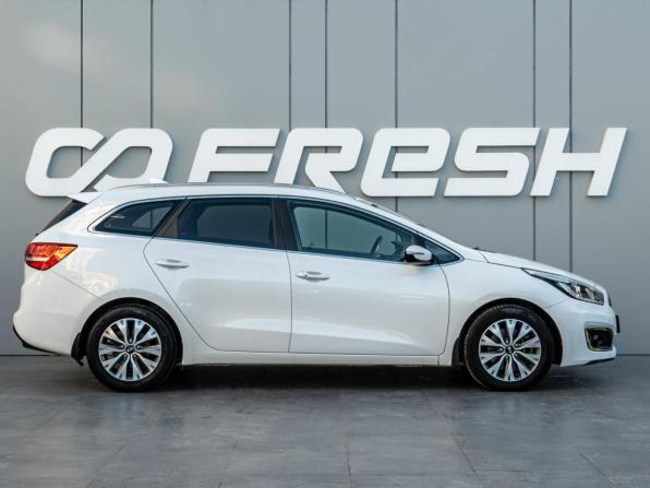 Kia Ceed II Рестайлинг с пробегом 2018 года, цена 1 575 000 рублей, 95336 км, универсал, Автокод Объявления