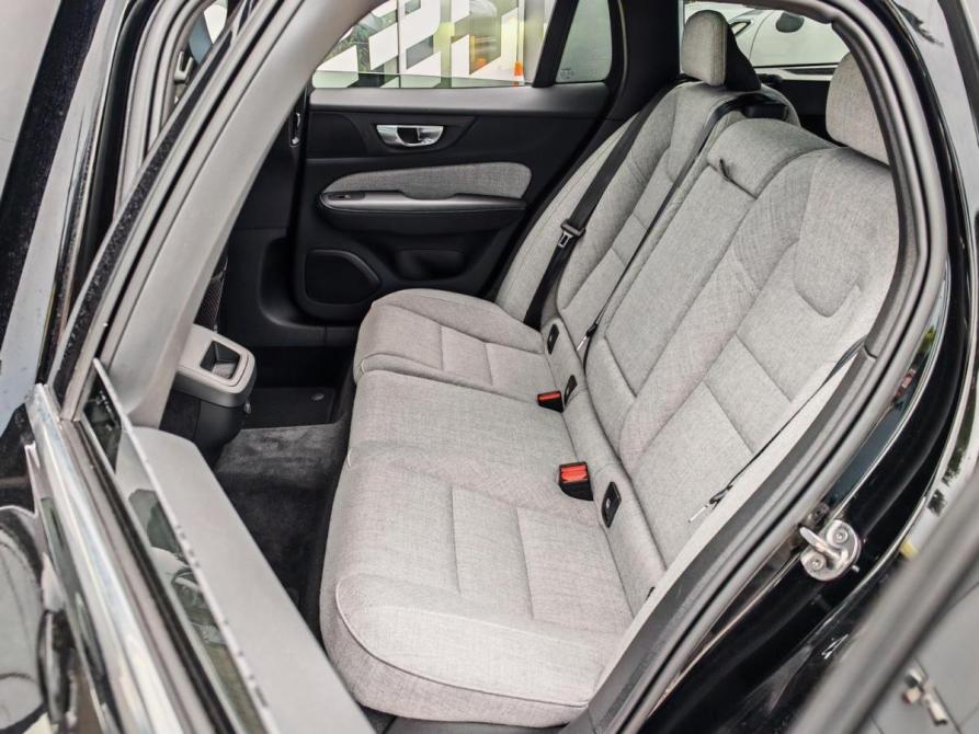Volvo V60 II Краснодар  - изображение 9