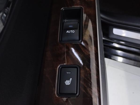 Toyota Camry VII (XV50) Рестайлинг с пробегом 2016 года, цена 1 620 000 рублей, 217378 км, седан, Автокод Объявления