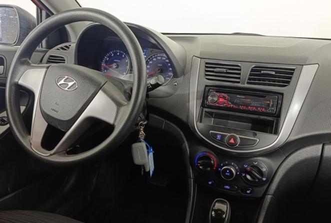 Hyundai Solaris I Рестайлинг с пробегом 2015 года, цена 1 020 000 рублей, 134305 км, седан, Автокод Объявления