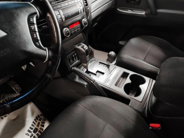 Mitsubishi Pajero IV Рестайлинг 1 с пробегом 2012 года, цена 1 850 000 рублей, 164801 км, внедорожник, Автокод Объявления