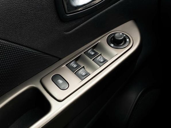 Renault Kaptur I с пробегом 2018 года, цена 1 825 000 рублей, 98283 км, внедорожник, Автокод Объявления