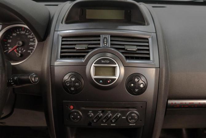 Renault Megane II Рестайлинг с пробегом 2007 года, цена 579 000 рублей, 174200 км, седан, Автокод Объявления