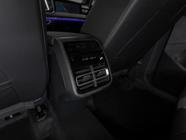 Volkswagen Tiguan III (China Market) с пробегом 2026 года, цена 4 900 000 рублей, 40 км, внедорожник, Автокод Объявления