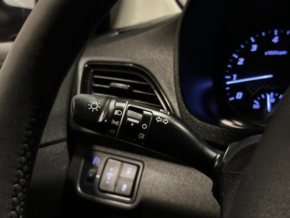 Hyundai Solaris II Рестайлинг с пробегом 2021 года, цена 1 300 000 рублей, 109052 км, седан, Автокод Объявления