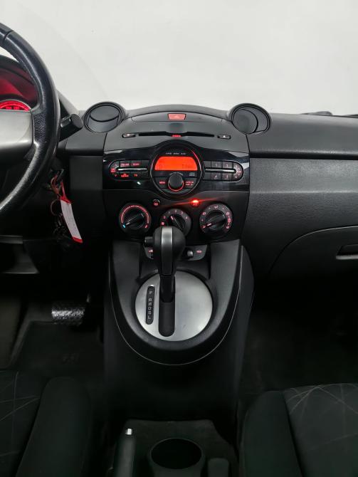 Mazda 2 II Рестайлинг (DE2) Москва  - изображение 12