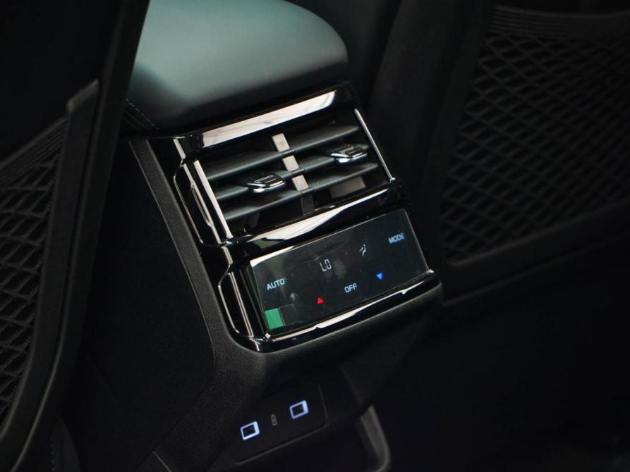 Geely Monjaro I Москва  - изображение 12