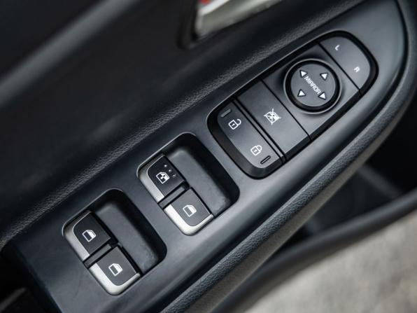 Kia Rio IV с пробегом 2018 года, цена 1 298 000 рублей, 153431 км, седан, Автокод Объявления