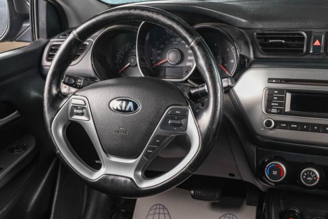 Kia Rio III Рестайлинг с пробегом 2016 года, цена 999 000 рублей, 300000 км, седан, Автокод Объявления