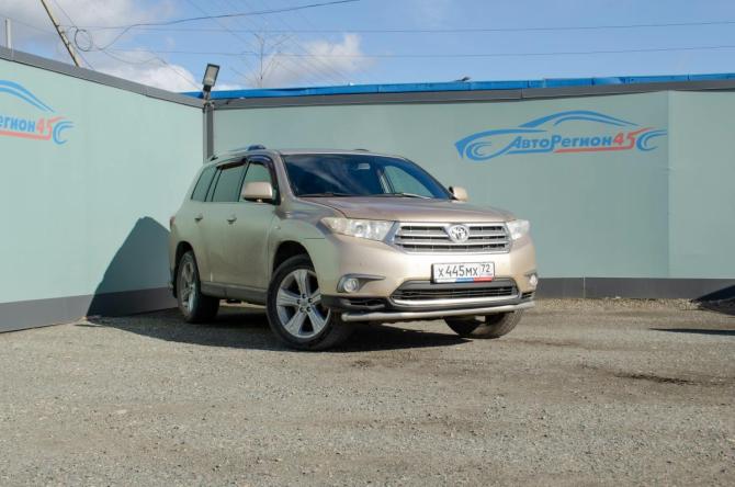 Toyota Highlander II (XU40) Рестайлинг с пробегом 2012 года, цена 1 999 000 рублей, 223000 км, внедорожник, Автокод Объявления