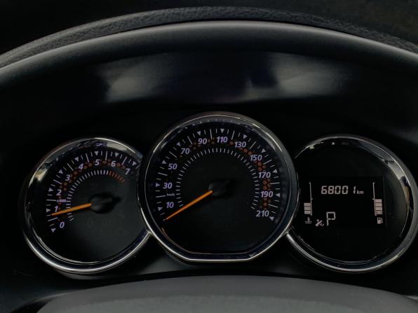 Renault Sandero II Рестайлинг с пробегом 2021 года, цена 1 299 000 рублей, 68000 км, хэтчбек, Автокод Объявления