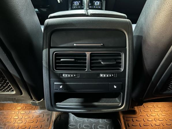 Volkswagen Touareg II Рестайлинг с пробегом 2018 года, цена 3 370 000 рублей, 159070 км, внедорожник, Автокод Объявления