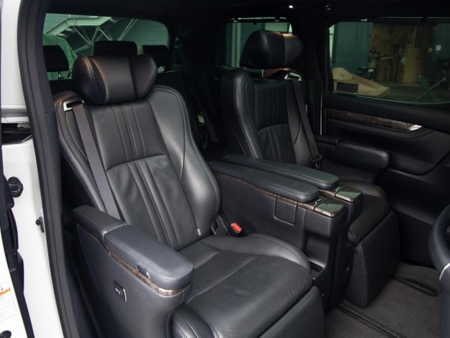Toyota Alphard III Рестайлинг Санкт-Петербург  - изображение 15