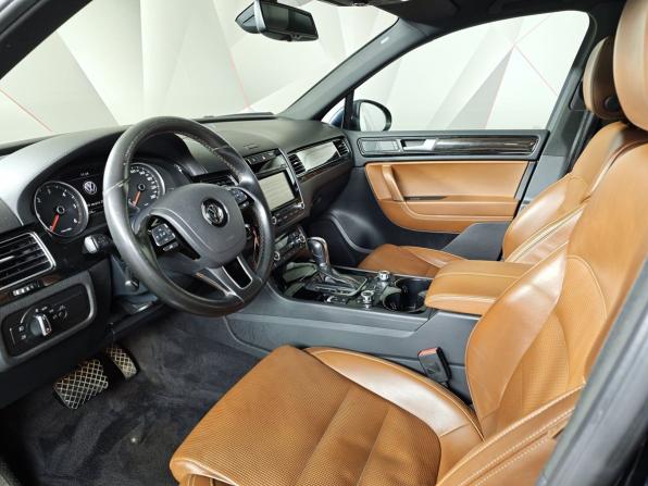 Volkswagen Touareg II с пробегом 2013 года, цена 1 795 000 рублей, 301576 км, внедорожник, Автокод Объявления