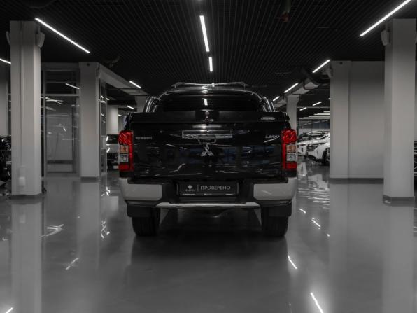 Mitsubishi L200 V Рестайлинг с пробегом 2019 года, цена 1 970 000 рублей, 303947 км, пикап, Автокод Объявления
