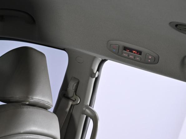 Kia Carnival III с пробегом 2018 года, цена 2 549 000 рублей, 151000 км, минивэн, Автокод Объявления