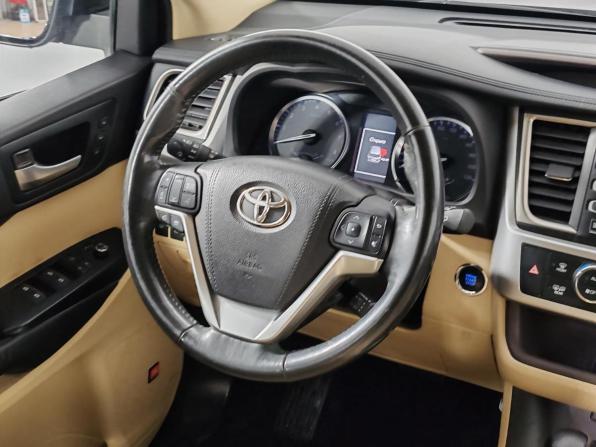 Toyota Highlander III (XU50) с пробегом 2015 года, цена 3 150 000 рублей, 116227 км, внедорожник, Автокод Объявления