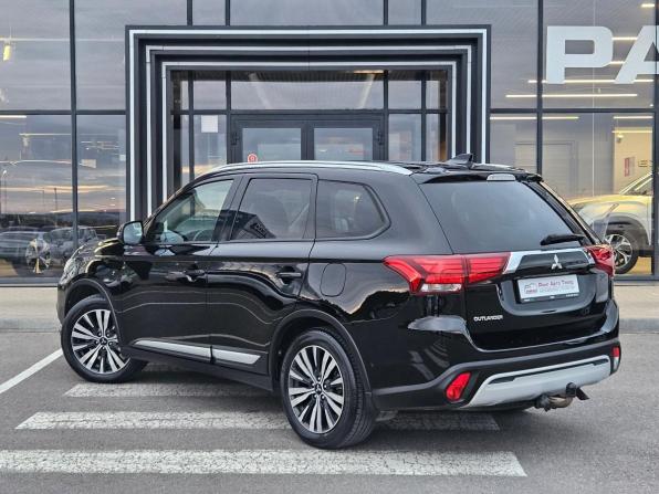 Mitsubishi Outlander III Рестайлинг 3 с пробегом 2021 года, цена 2 587 000 рублей, 75600 км, внедорожник, Автокод Объявления