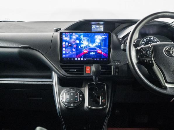 Toyota Voxy III (R80) с пробегом 2014 года, цена 1 629 500 рублей, 132585 км, минивэн, Автокод Объявления