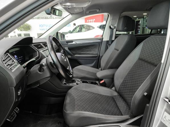 Volkswagen Tiguan II с пробегом 2018 года, цена 2 850 000 рублей, 130817 км, внедорожник, Автокод Объявления