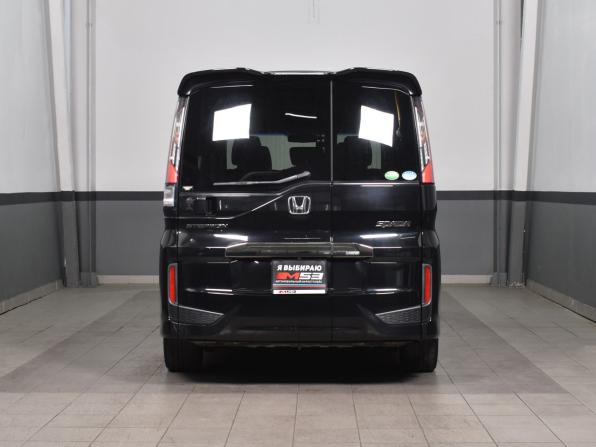 Honda Stepwgn V с пробегом 2016 года, цена 1 964 995 рублей, 81139 км, минивэн, Автокод Объявления