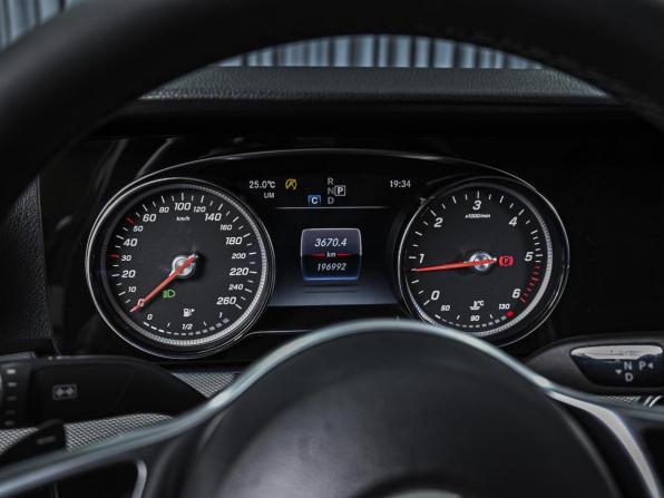 Mercedes-Benz E-Класс V (W213 S213 C238) с пробегом 2019 года, цена 2 339 000 рублей, 196992 км, седан, Автокод Объявления