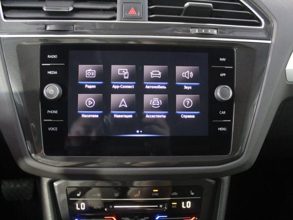Volkswagen Tiguan II Рестайлинг с пробегом 2022 года, цена 2 850 000 рублей, 84400 км, внедорожник, Автокод Объявления