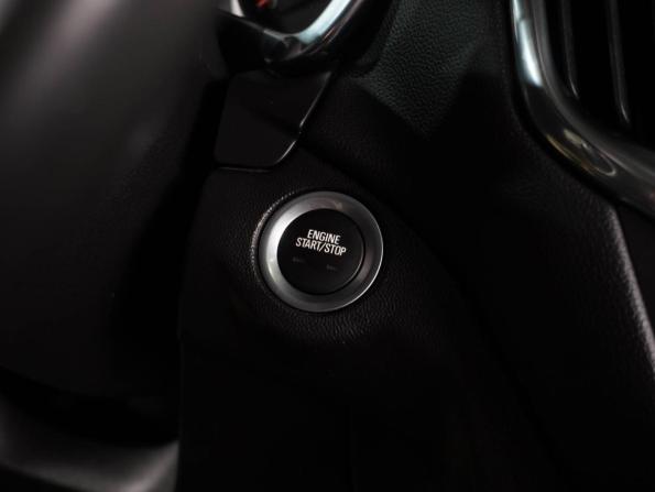 Chevrolet Equinox III с пробегом 2018 года, цена 1 899 000 рублей, 79948 км, внедорожник, Автокод Объявления