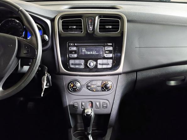 Renault Sandero II с пробегом 2016 года, цена 947 000 рублей, 136166 км, хэтчбек, Автокод Объявления