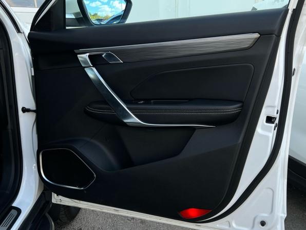 Geely Atlas Pro с пробегом 2021 года, цена 1 800 000 рублей, 69000 км, внедорожник, Автокод Объявления