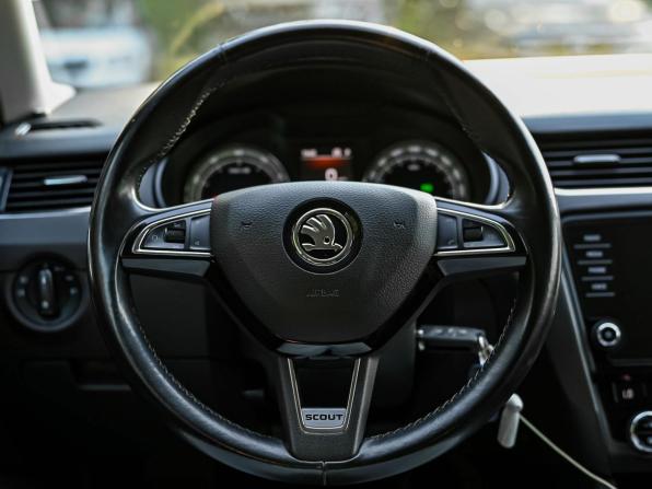 Skoda Octavia III (A7) Рестайлинг с пробегом 2017 года, цена 1 999 000 рублей, 191197 км, универсал, Автокод Объявления